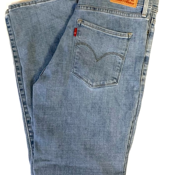 Levi's Denim - Levi’s  Women’s 314 Shaping Straight Jean, Size 29